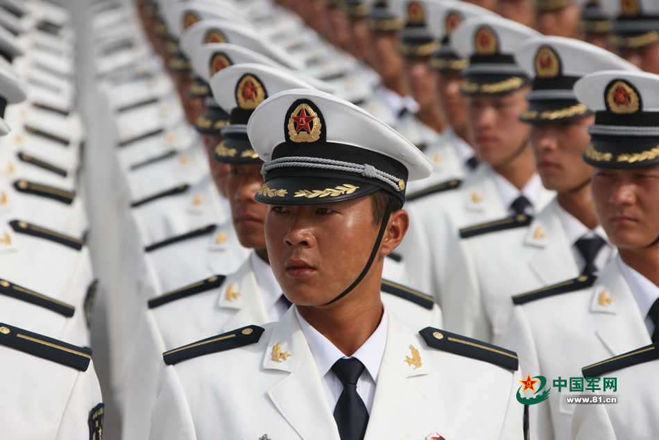 2009年国庆60周年阅兵中的海军学员方队.乔天富 摄