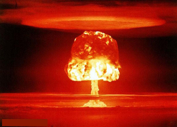 组图恐怖蘑菇云全球核武器爆炸解禁照片曝光