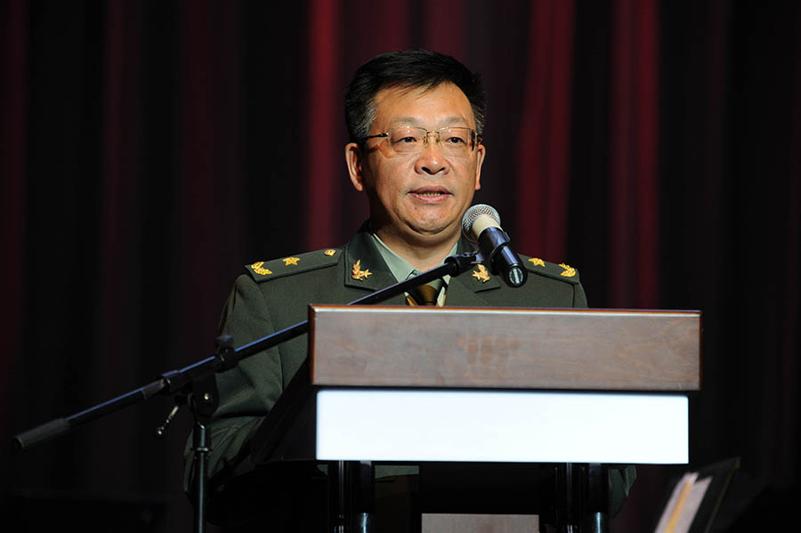 中国人民解放军军事文化交流代表团团长,总政宣传部部长禹光少将在"让