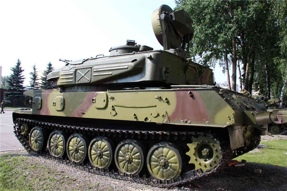 国外自行高炮图赏:猎豹式防空坦克机动性强