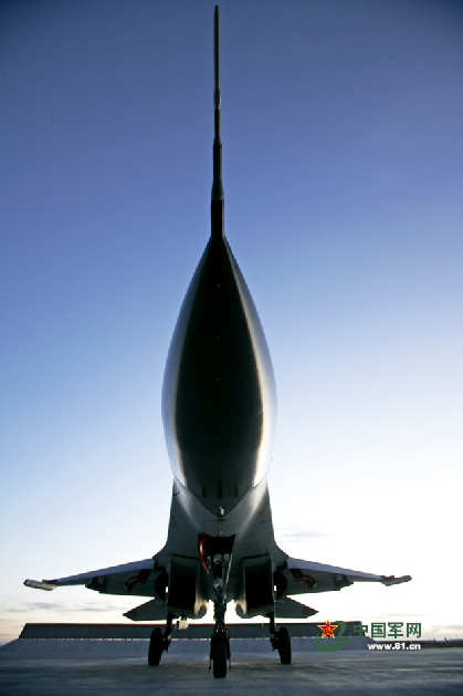 歼-11战机.谭超摄
