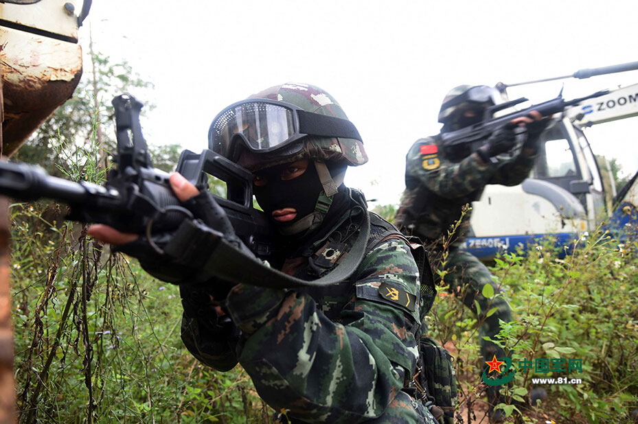 大片狼兵突击队诠释勇猛剽悍