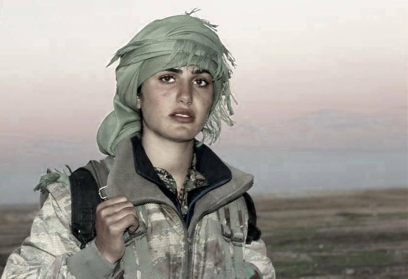 点赞与isis苦战4年的库尔德女战士