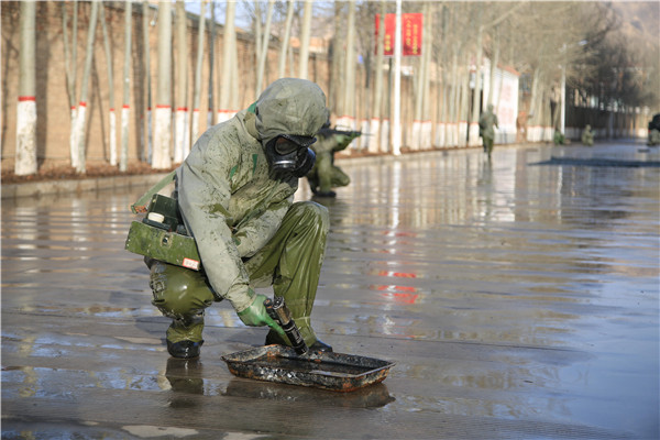 看:西部战区陆军如何进行防化作业