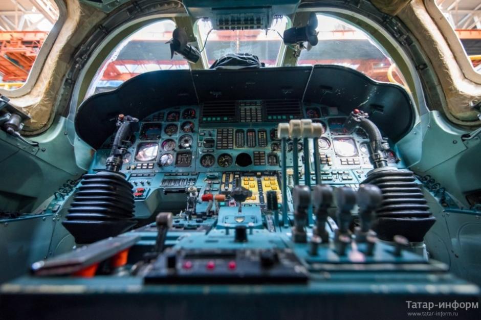 再铸利剑俄重新生产图160战略轰炸机