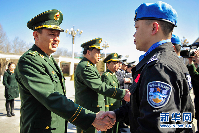 公安部边防管理局局长陈定武专访