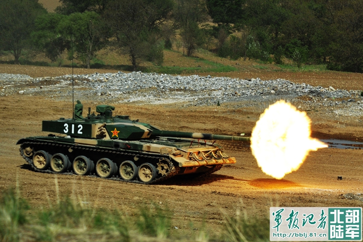 陆军第39集团军某旅主战坦克实射直击大图