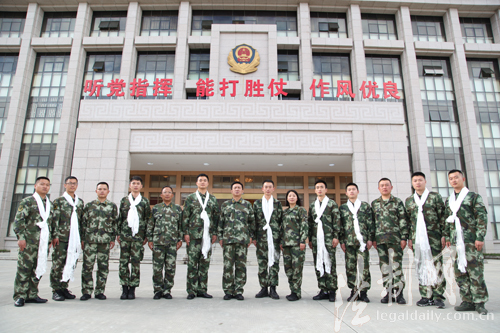 西藏林芝边防支队欢送援藏期满干部离藏-新华网