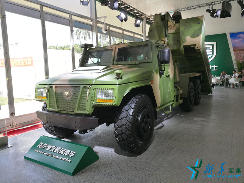 燕京汽车携国产新型轮式装甲车亮相中国航展