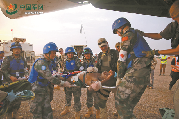 中国赴马里维和部队全力参与袭击事件善后工作