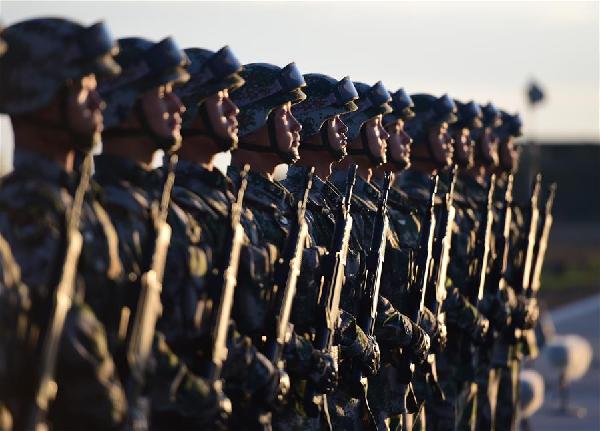 （建军90周年阅兵&middot;XHDW）（3）整装待阅