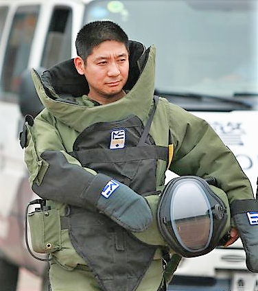 张保国:生死线上的排爆专家