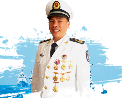 5,人物名片:梁小兵,轮机班长,先后荣获全军优秀士官人才奖三等奖4次