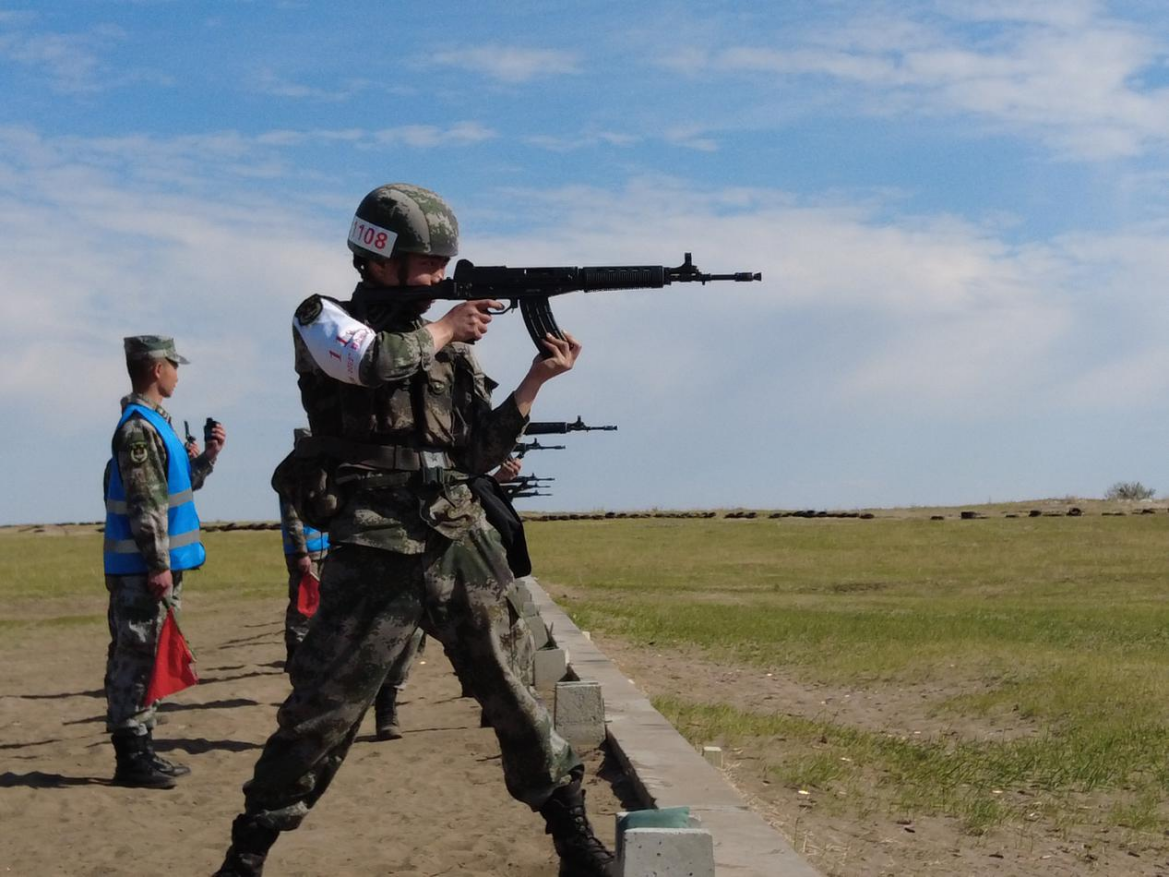 北疆草原练兵忙北部战区陆军某边防旅群众性比武活动暨