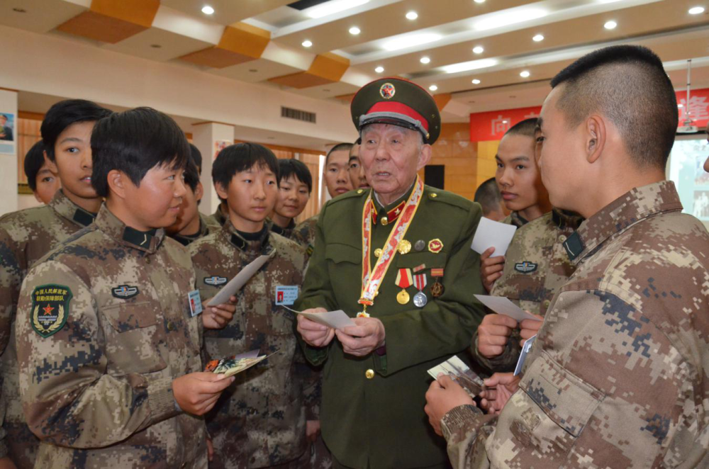 江苏省淮安军分区运用红色资源开展老干部思政教育课