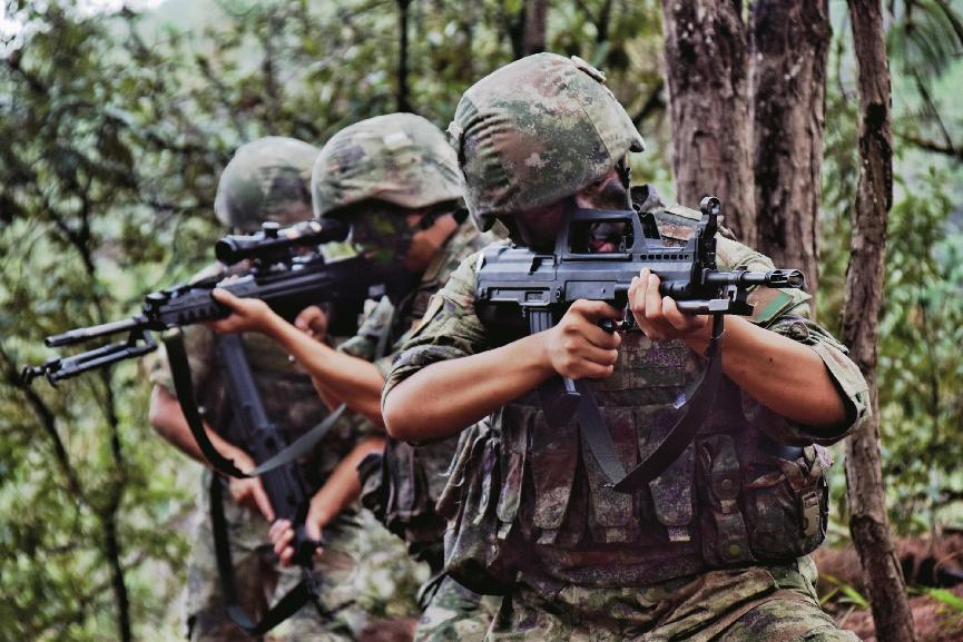 直击:南部战区陆军某边防旅野外训练