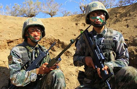 金秋时节,祁连山麓上演"战争大片"
