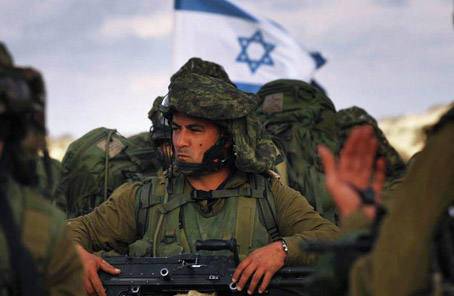 以色列军方对加沙地带哈马斯两个哨所进行军事打击