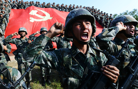 陆军部队开展多种活动庆祝中国共产党成立97周年