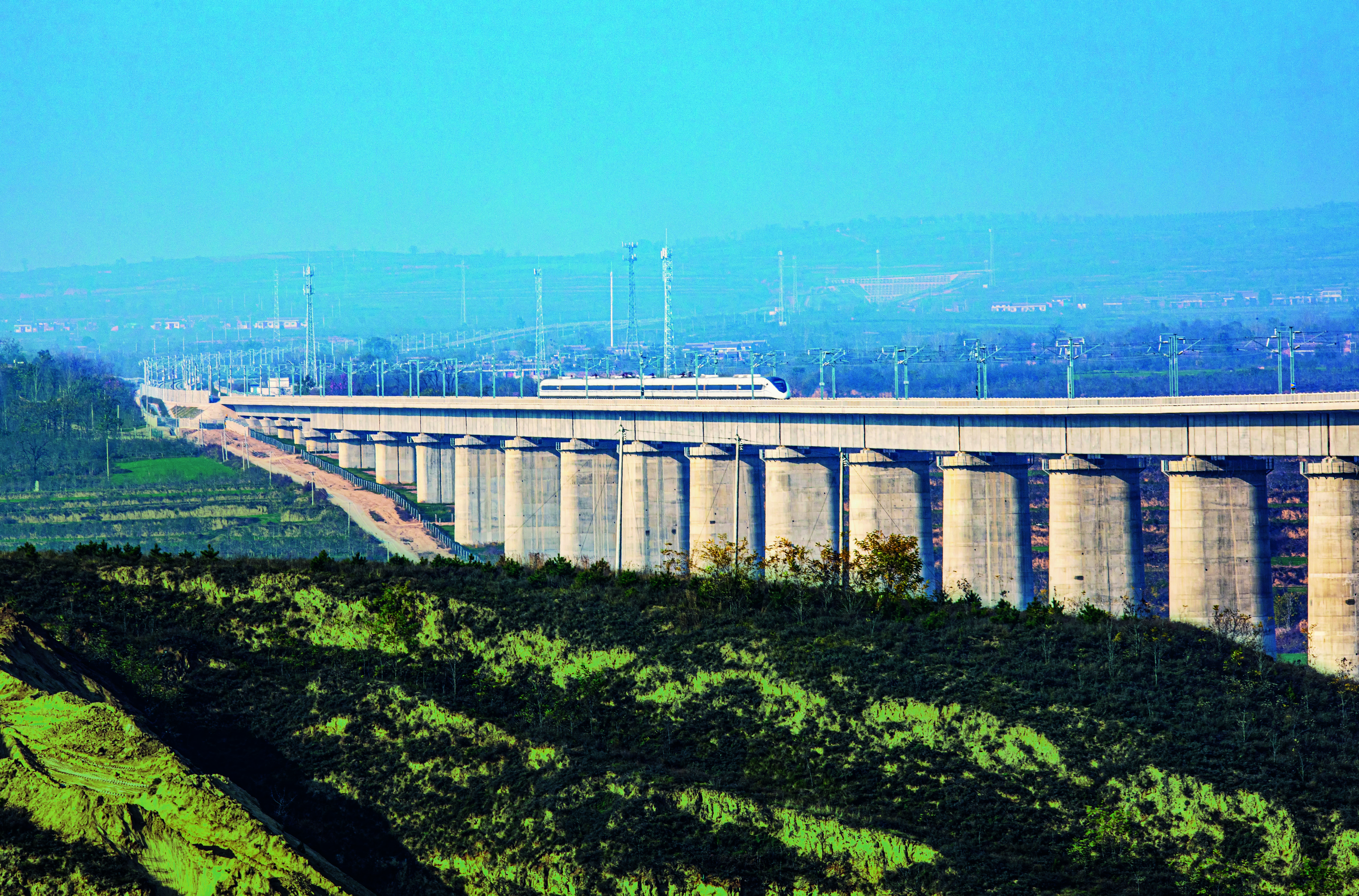 新建银川至西安铁路项目公路.