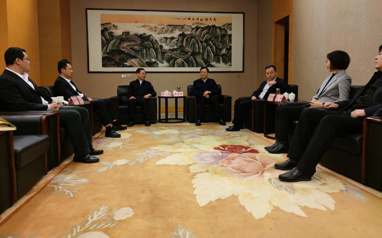 调研期间,袁彪一行专程拜访漯河市政府领导,与漯河市市长秦宝强会见