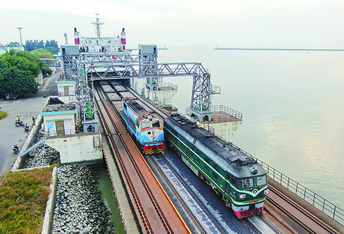 粤海铁路轮渡图片