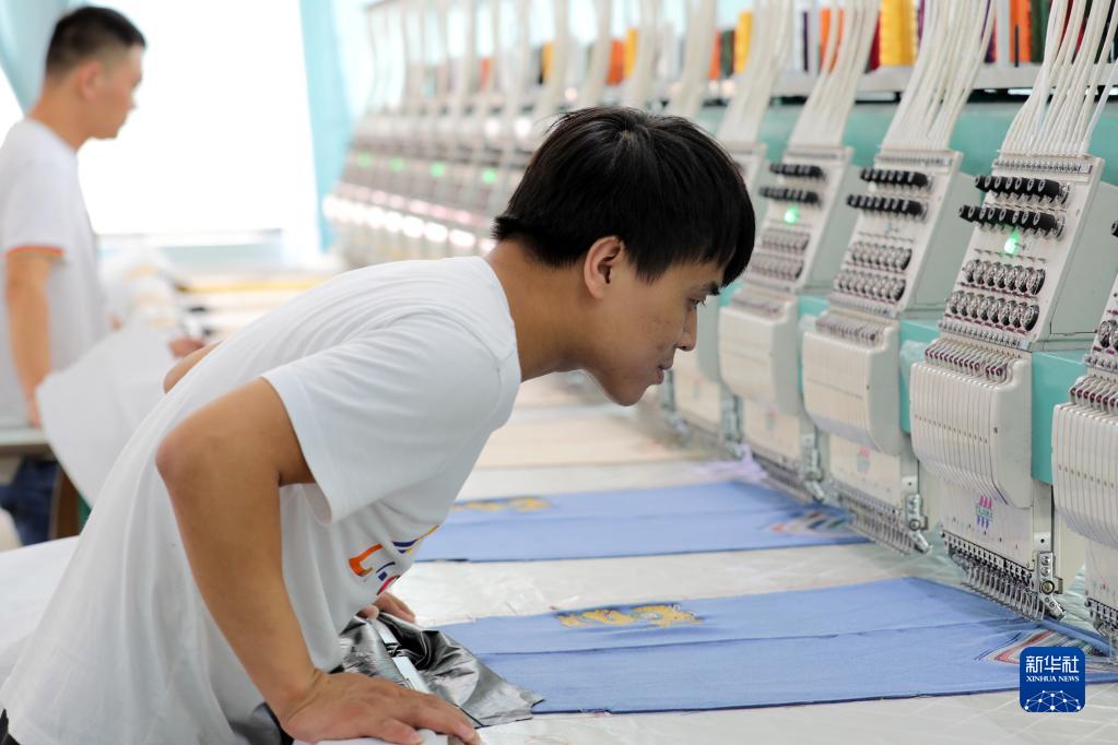 河北沧州:智能制造助力服装产业提档升级