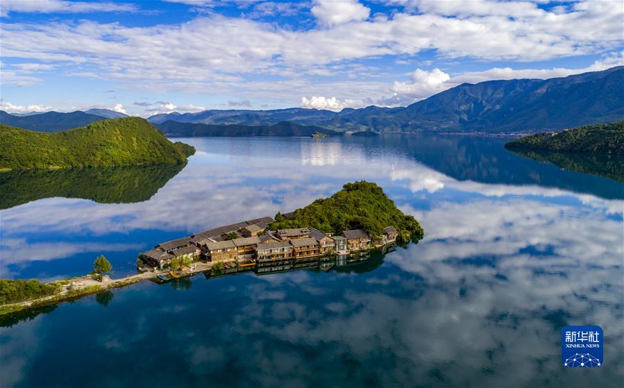 (镜观中国·新华社国内新闻照片一周精选)(24)醉美泸沽湖