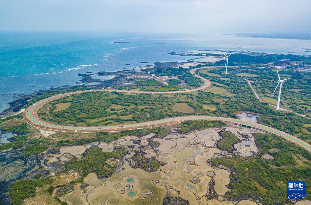 天空之眼瞰海南环岛旅游公路:串起碧海蓝湾-新华网