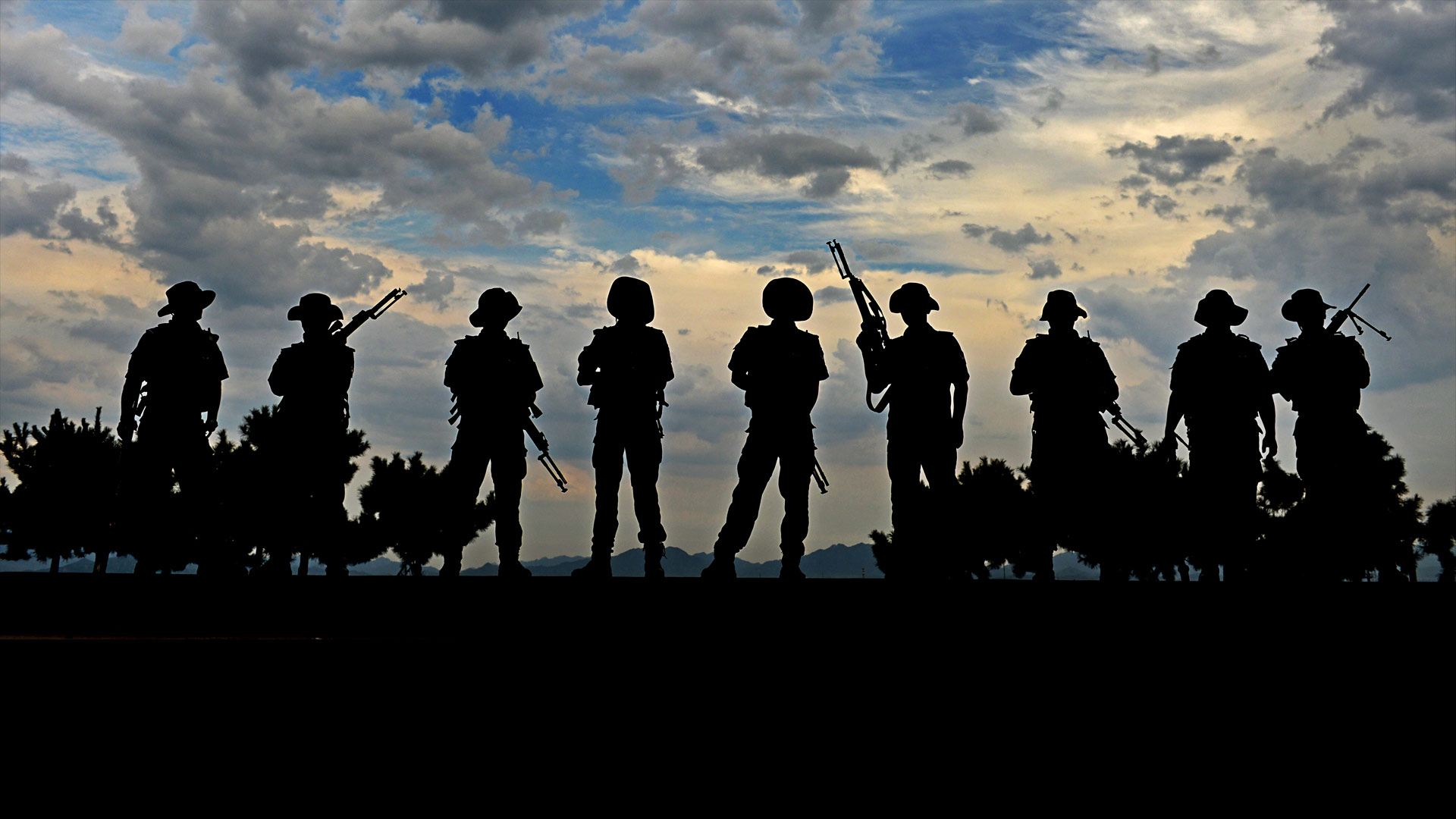 【图刊】蓝剑突击队反恐战术首次曝光 凸显力与美的结合