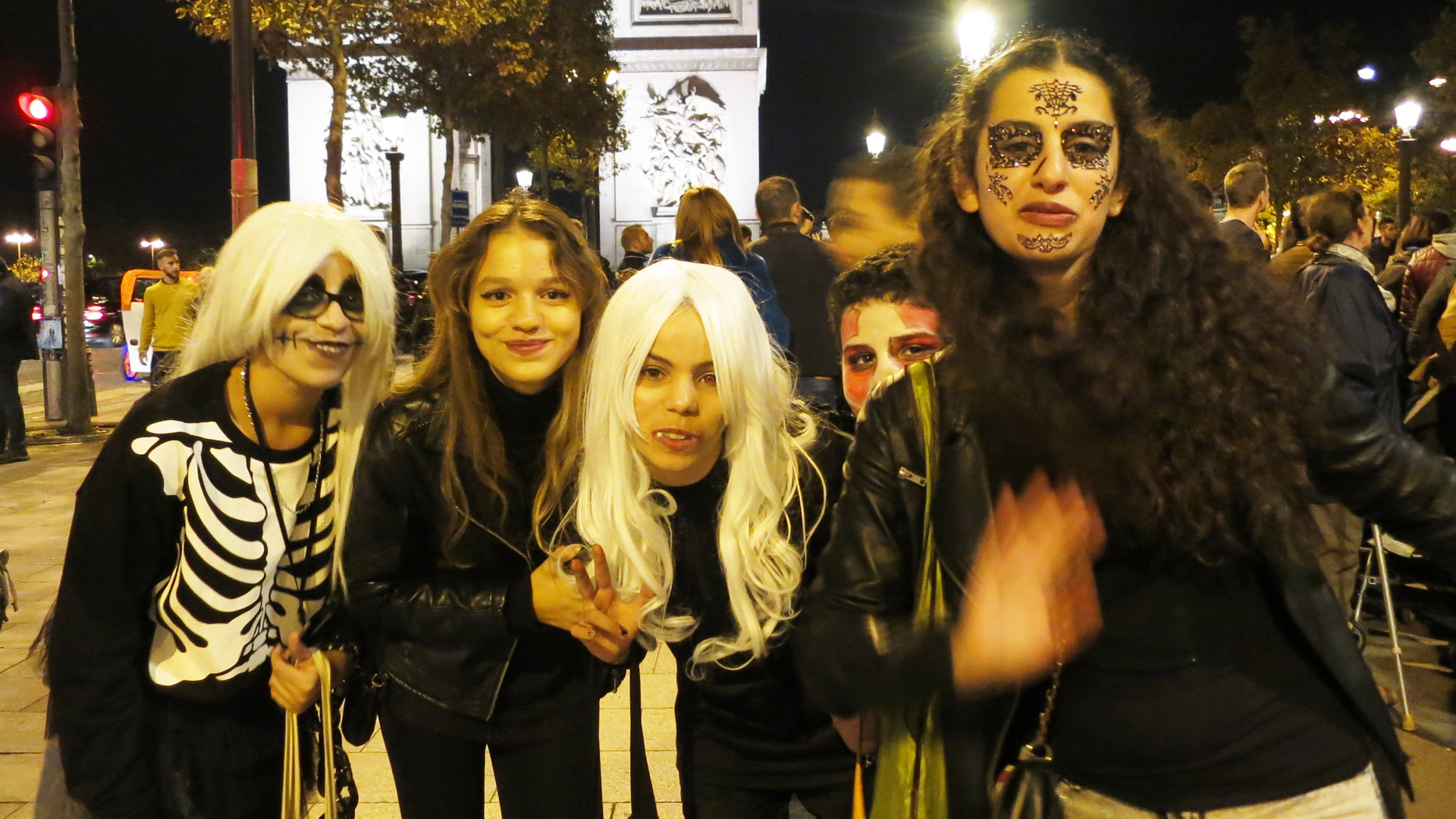 万圣节:各国搞怪玩法过鬼节