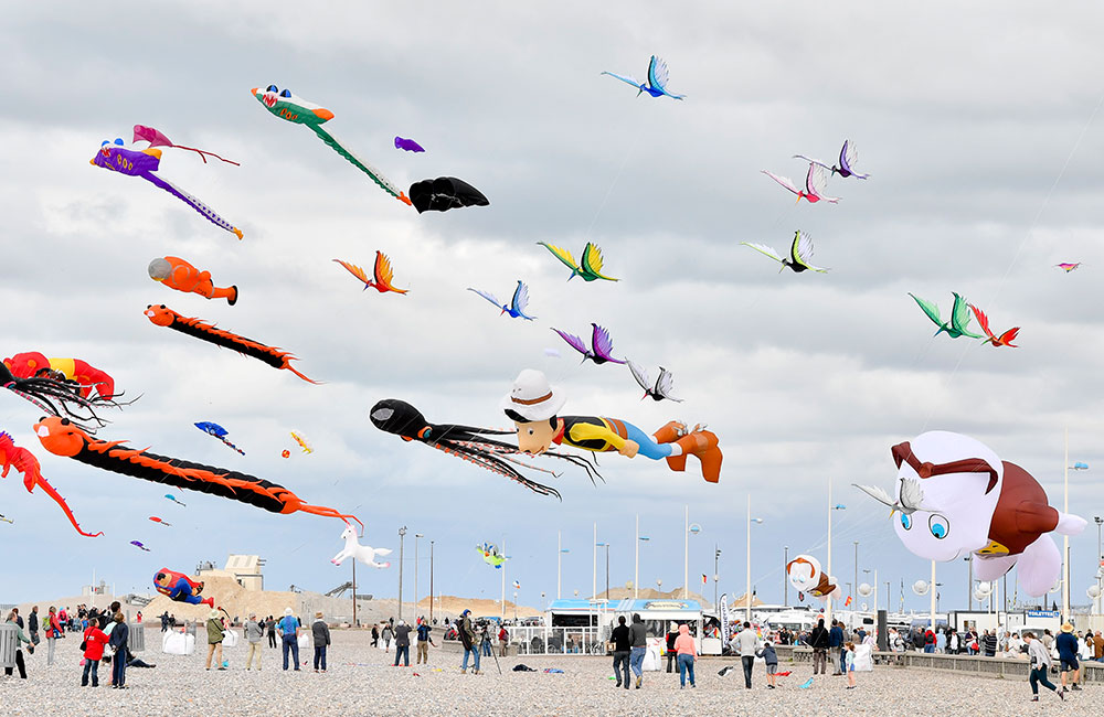 法国举行迪耶普风筝节