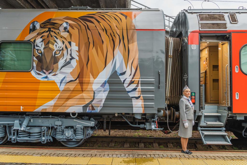 俄罗斯:老虎主题列车亮相