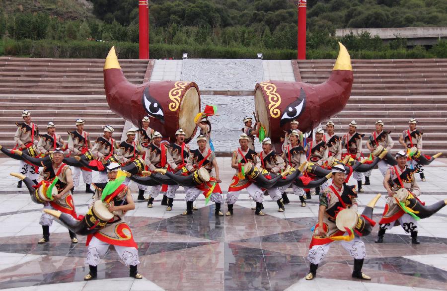 失传的裕固族牛角鼓重现舞台