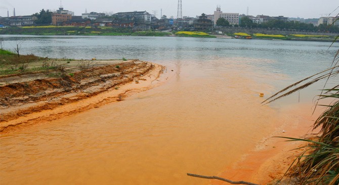 湖南石门矽砂企业环境污染致澧水如&ldquo;黄河&rdquo;