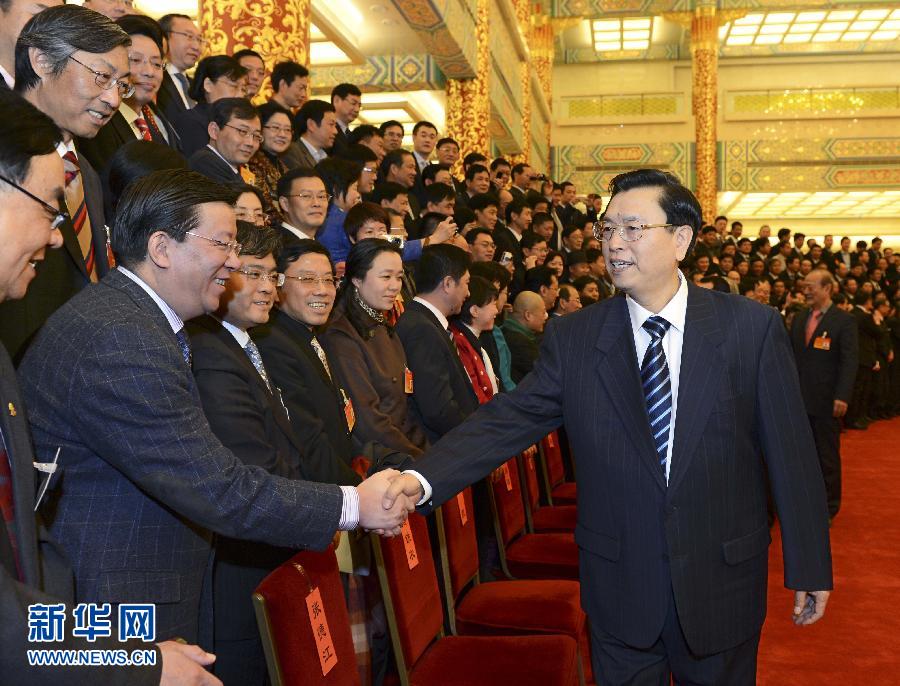 革命委员会第十二次全国代表大会在京开幕 张德江代表中共中央致贺词