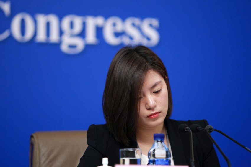 盘点网上走红的两会美女翻译[高清]