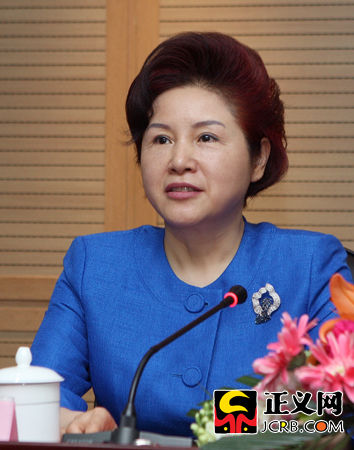 全国政协委员,全国妇联党组副书记,副主席孟晓驷.汪文涛