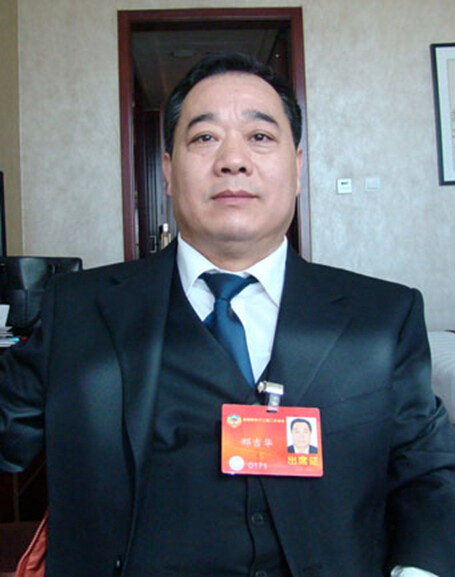 全国政协委员,辽宁省朝阳市人民检察院副检察长邢吉华.