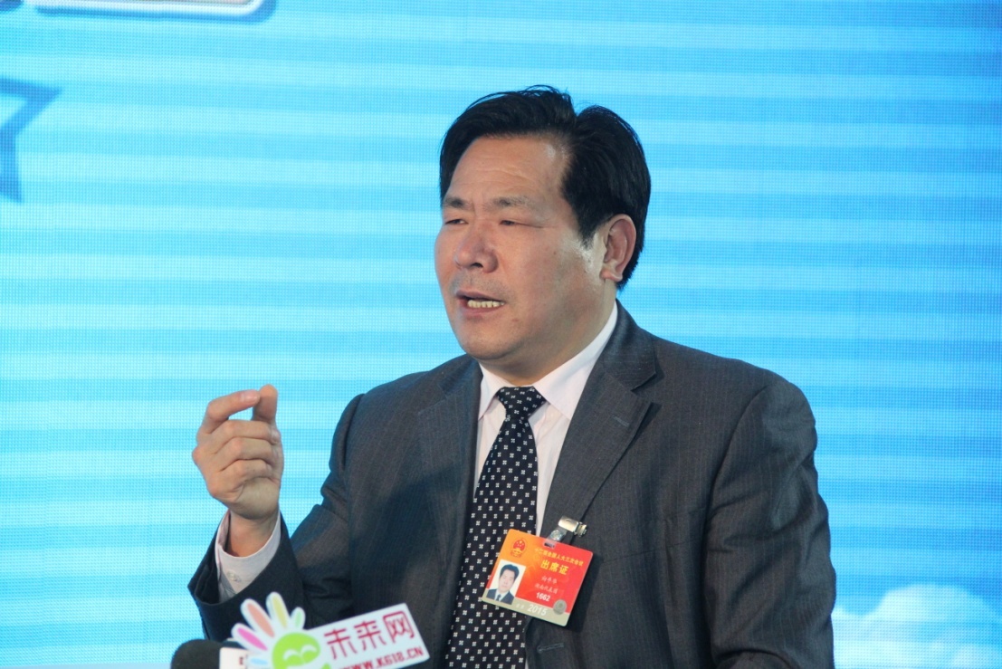 人大代表向平华:农村更容易推进依法治国