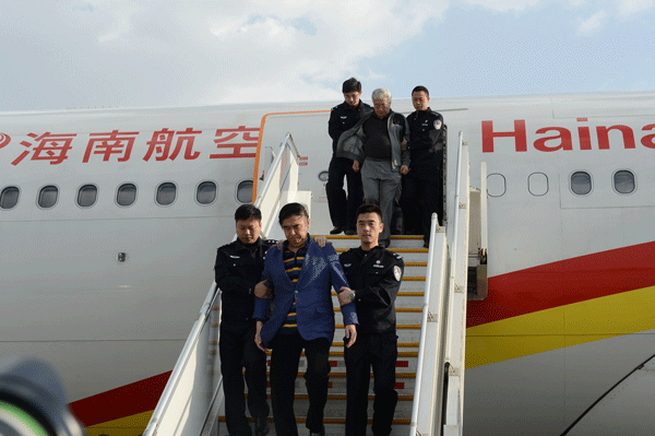 公安部相关部门负责人表示,"猎狐2015"专项行动作为"天网"行动的