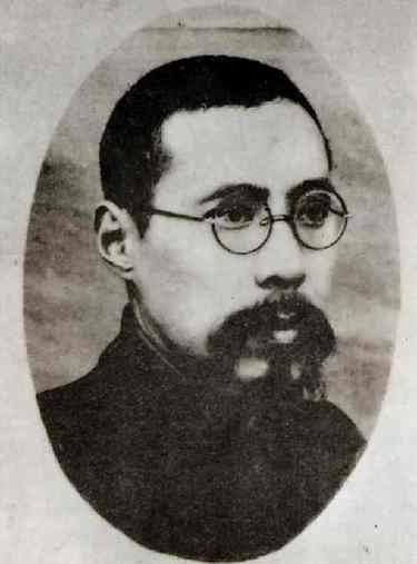 马叙伦精于书法和文字学,著有《说文解字六书疏证》《六书解例》等