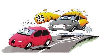 成都被打女司机接受采访痛哭:我变道是没有问题的(图)