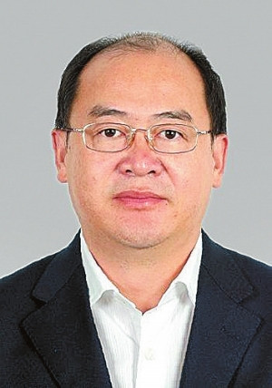 云南对54名省管干部进行任前公示