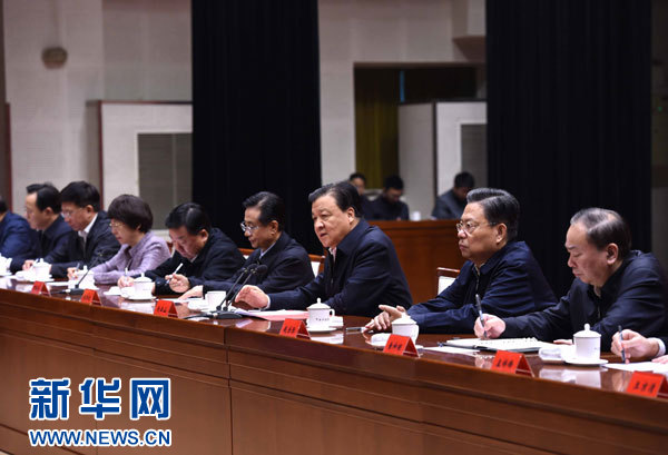 11月12日,中共中央党校举行2015年秋季学期第二批入学学员开学典礼。中共中央政治局常委、中央党校校长刘云山出席并讲话。 新华社记者饶爱民 摄 11月12日,中共中央党校举行2015年秋季学期第二批入学学员开学典礼。中共中央政治局常委、中央党校校长刘云山出席并讲话。 新华社记者饶爱民 摄