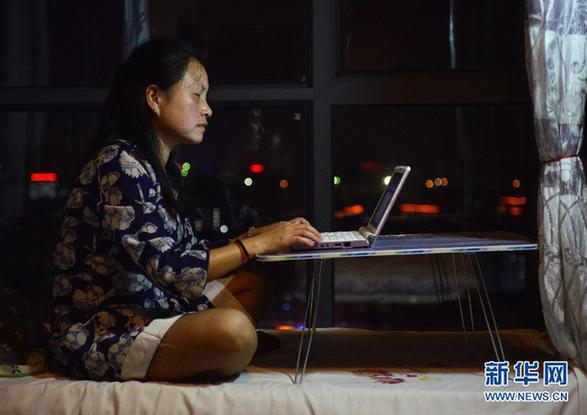 （新华全媒头条&middot;国际盲人节）（9）盲人女教师刘芳：&ldquo;中国大山里的海伦&middot;凯勒&rdquo;