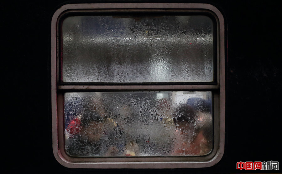 火车车窗照图片