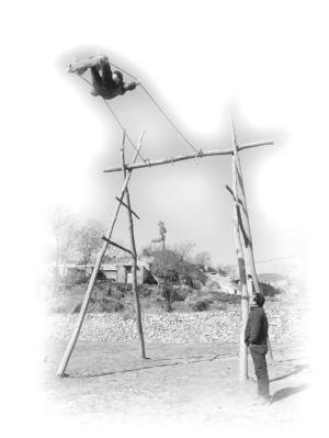 历史上的秋千:曾是"山戎之戏" 汉武帝时宫中盛行-新华网