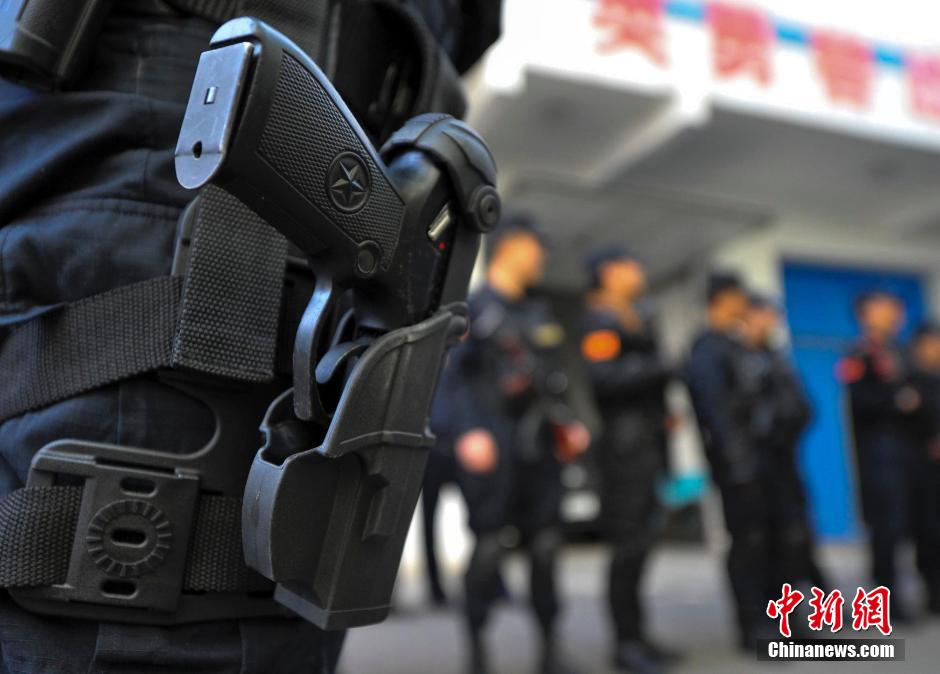 乌鲁木齐特警将配备新型处突装备