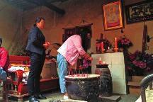 揭秘&ldquo;神仙&rdquo;骗局：自称骊山老母 访客排到大门